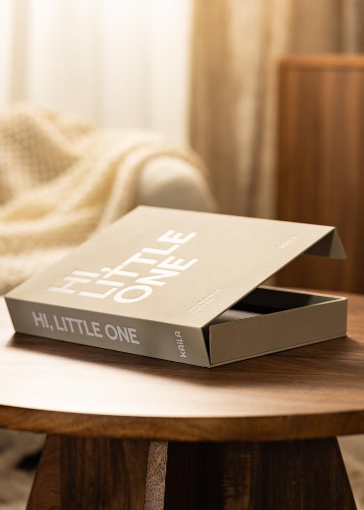 KAILA HI LITTLE ONE Grey - Coffee Table Photo Album (60 Mustaa sivua)