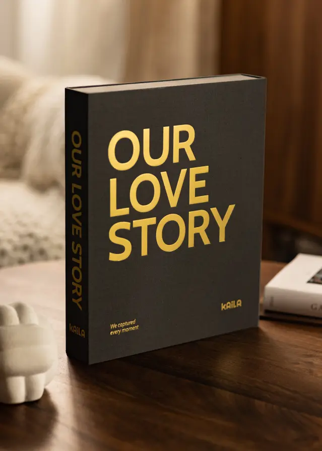 KAILA OUR LOVE STORY Black - Coffee Table Photo Album (60 Mustaa sivua)