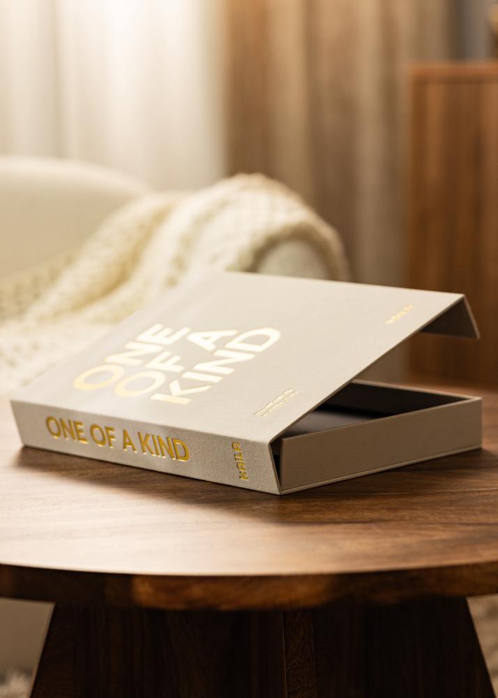 KAILA ONE OF A KIND Creme - Coffee Table Photo Album (60 Mustaa sivua)