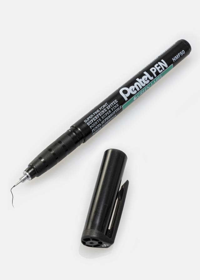 Pentel NMF50-A - Musta Albumitussi - 0,4 mm