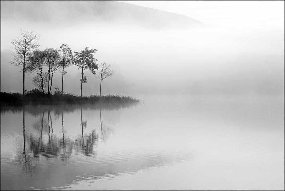 Mysterious Lake 50x70 cm