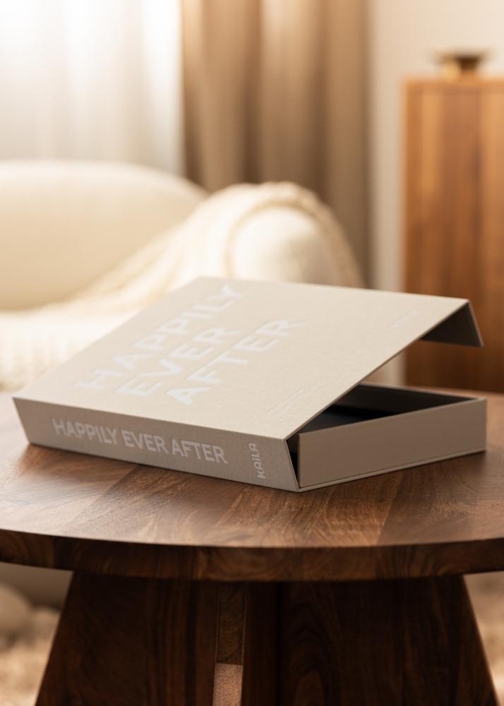 KAILA HAPPILY EVER AFTER Creme - Coffee Table Photo Album (60 Mustaa sivua)