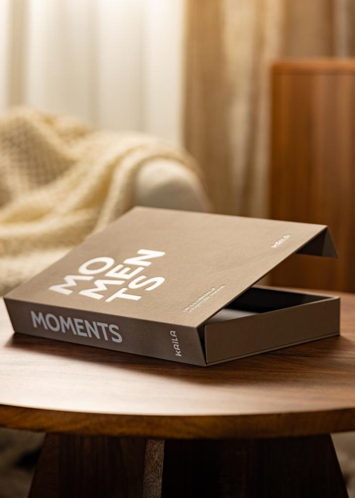 KAILA MOMENTS Grey - Coffee Table Photo Album (60 Mustaa sivua)