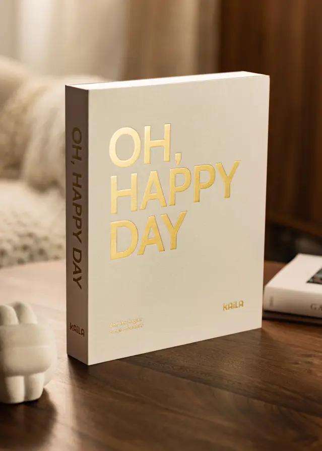 KAILA OH HAPPY DAY Creme - Coffee Table Photo Album (60 Mustaa sivua)