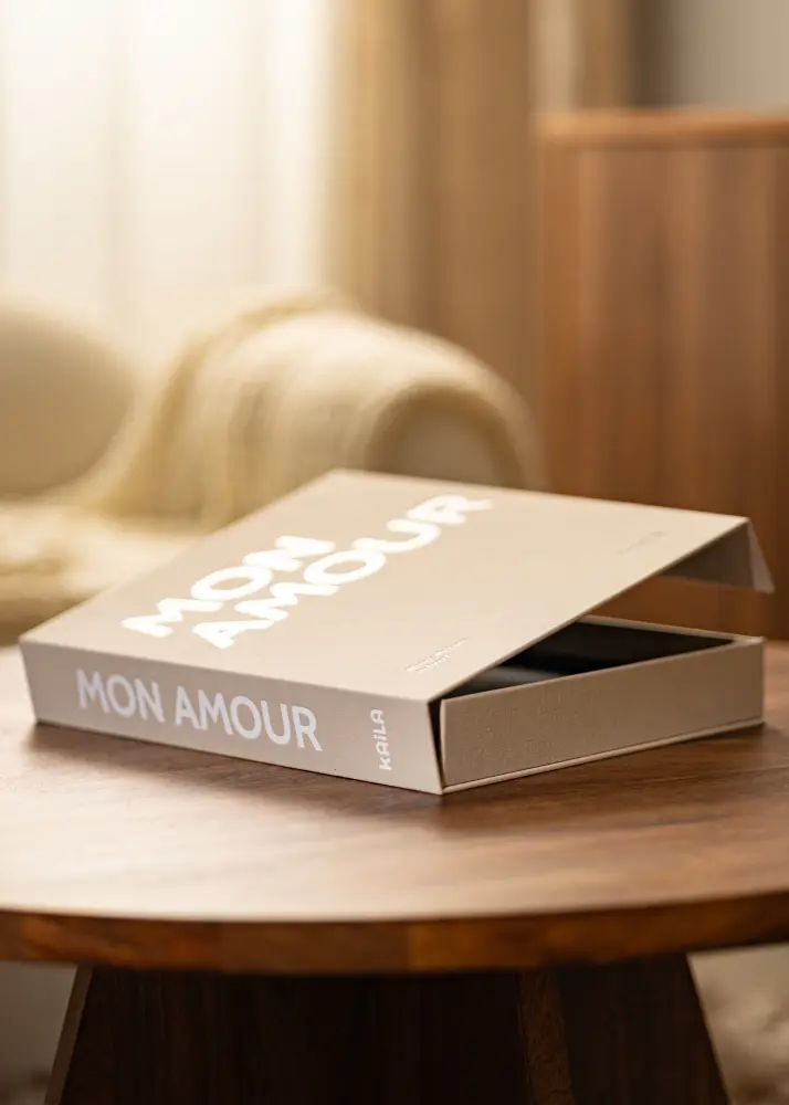 KAILA MON AMOUR - Coffee Table Photo Album (60 Mustaa sivua)